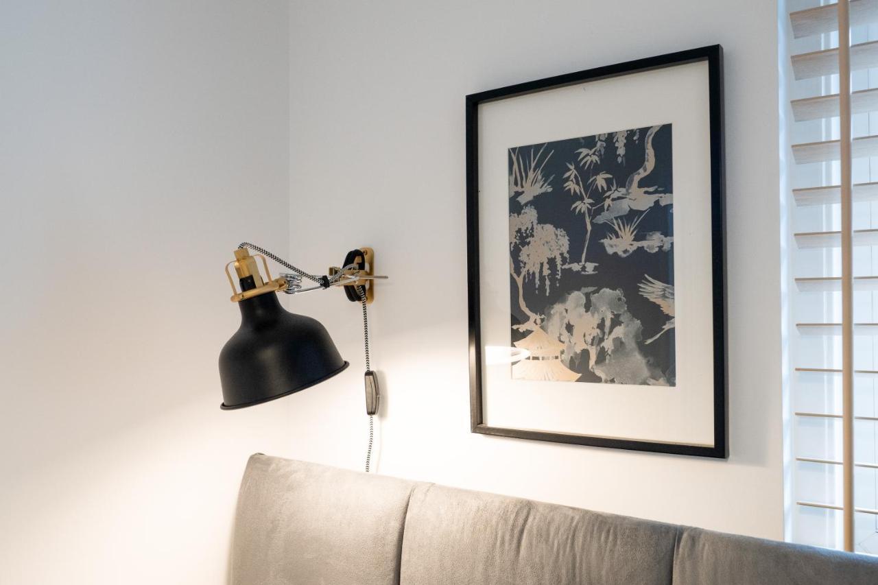 Stunning 2-Bedroom Home In City Centre With Wi-Fi! ロイヤル・タンブリッジ・ウェルズ エクステリア 写真